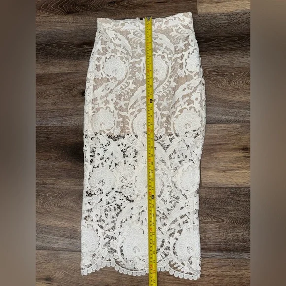 Stone Cold Fox Elliot White Lace Overlay Midi Skirt Size 2 🤍 LIKE NEW - Picture 9 of 12